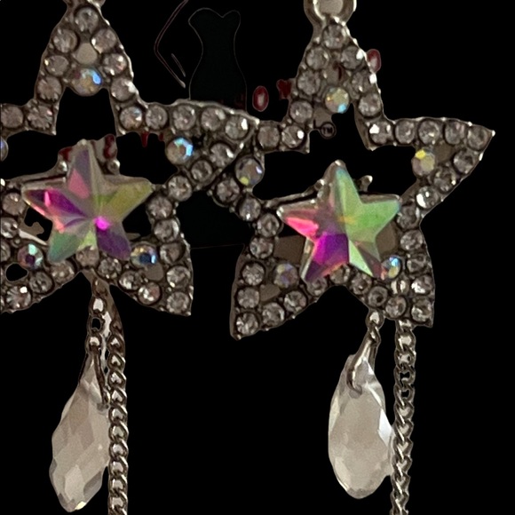 GORGEOUS IRIDESCENT CRYSTAL EMBELLISHED STAR FRONT/BACK EARRINGS - Picture 4 of 11